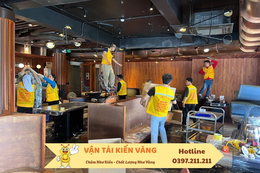 thue-boc-vac-kien-vang1
